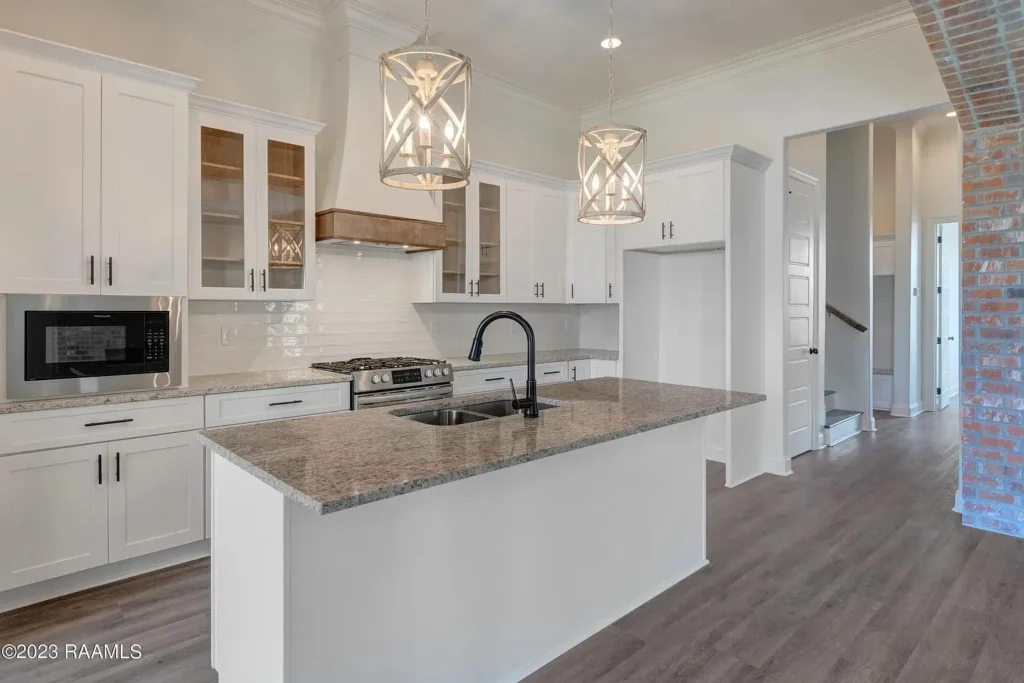 Kitchen countertop and cabinet project by EE Kitchen & Bath