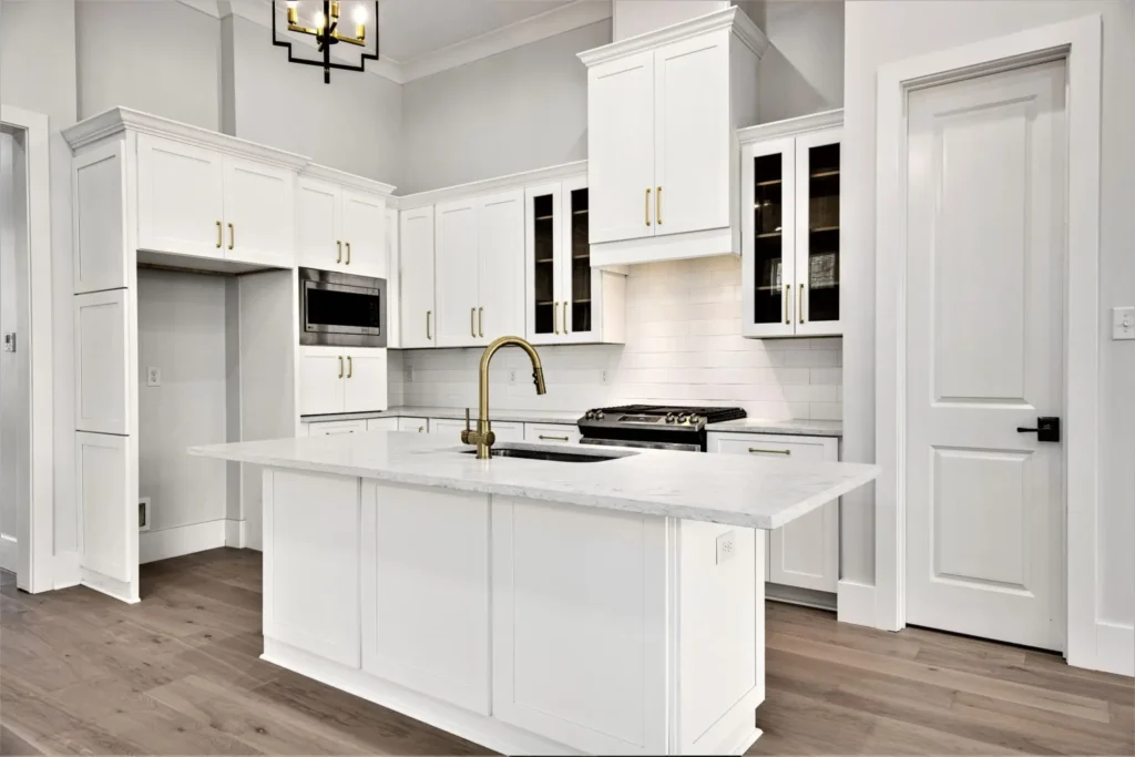Kitchen countertop and cabinet project by EE Kitchen & Bath
